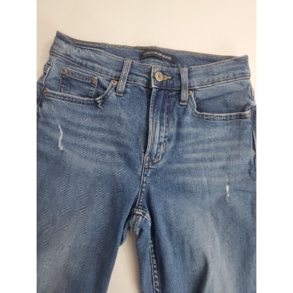 Calvin Klein Jeans Women's High Rise Straight Blue Jeans, 25